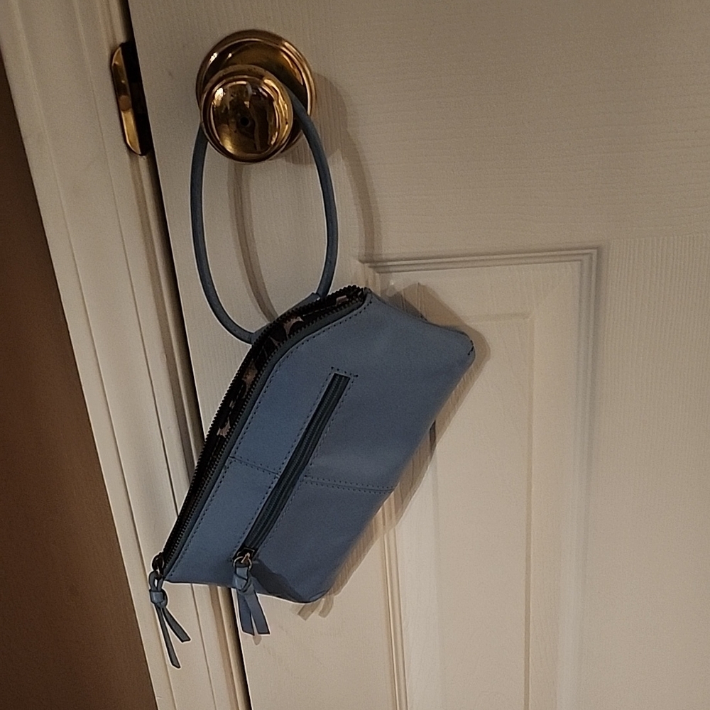Elegant Blue Women's Wrist Bag